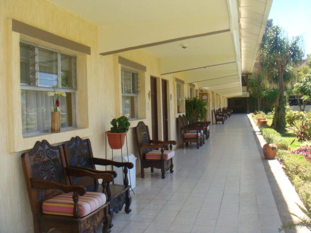 Hotel Y Centro De Convenciones Jardines Del Lago Panajachel Zewnętrze zdjęcie